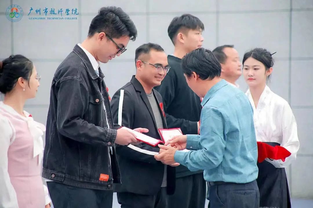 广东省高新技术高级技工学校花都中专学校